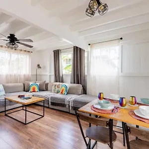 Holiday home Somewhere Over The Rainbow Loft With Ac, Hilo